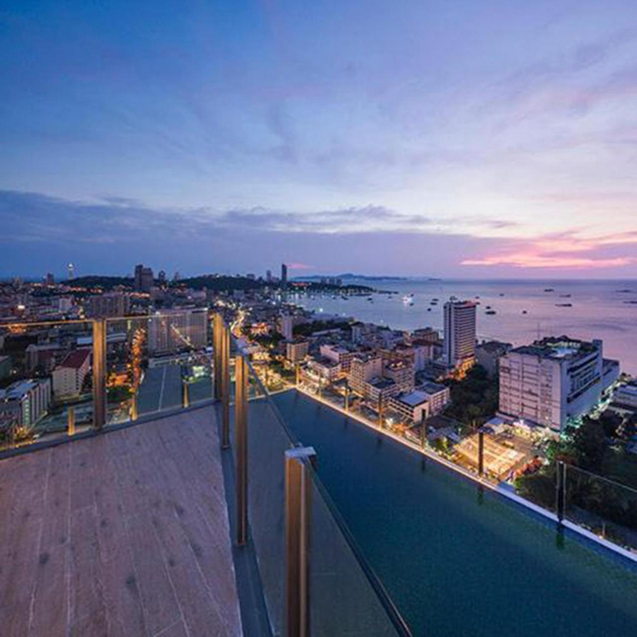 Central Pattaya Base Condo Exterior photo